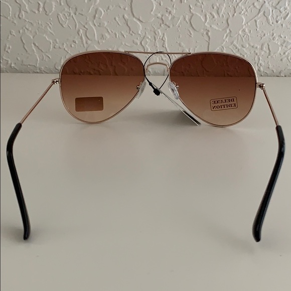 ๐ ๐ SUNGLASSES - Picture 3 of 6